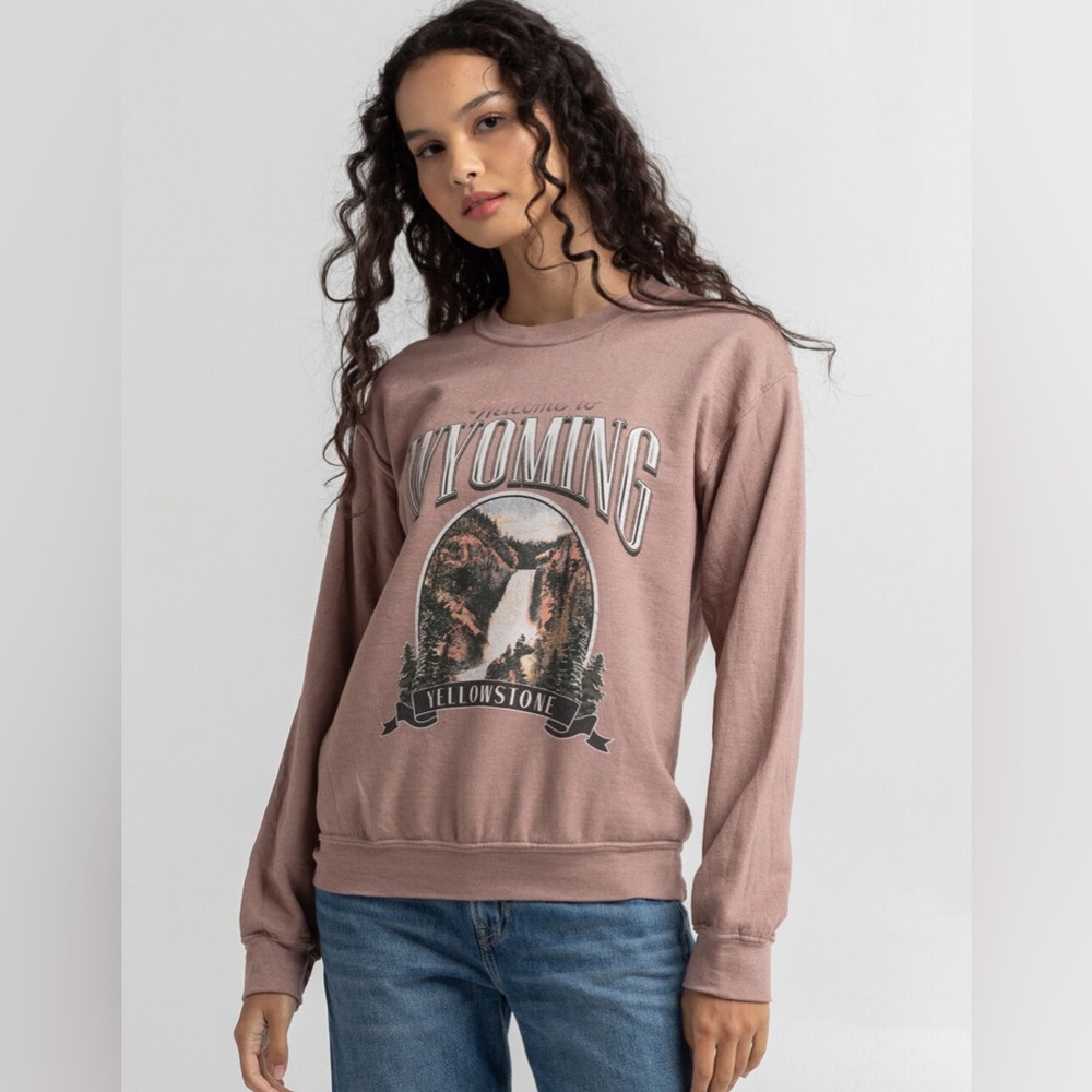 welcome to Wyoming Yellowstone crewneck sweatshirt Tillys